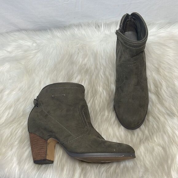 Crown Vintage Kalila Jhaki Green Sueded Booties Sz 8 - Picture 1 of 6
